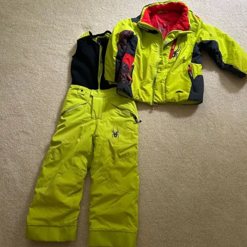 Kid’s Spyder bib and jacket size 5